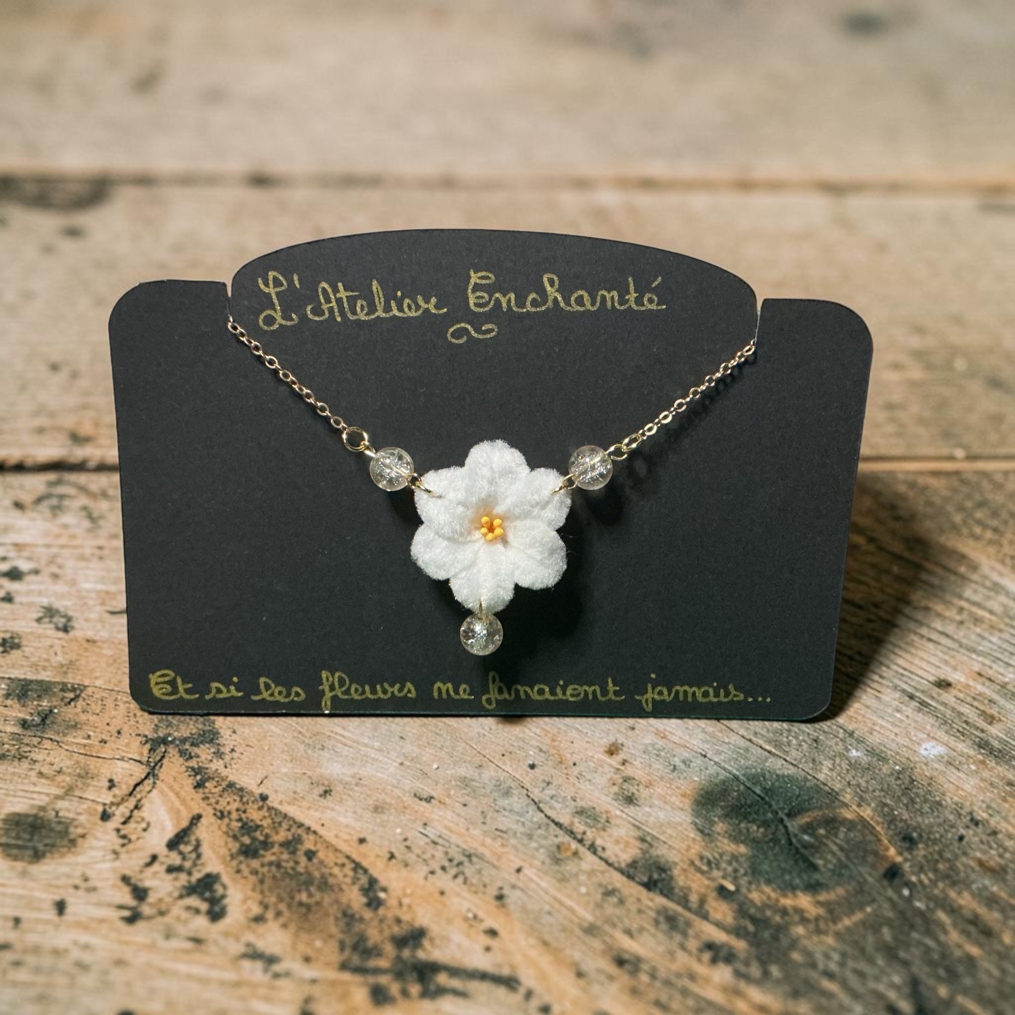 Collier 1 fleur blanche 🌼
