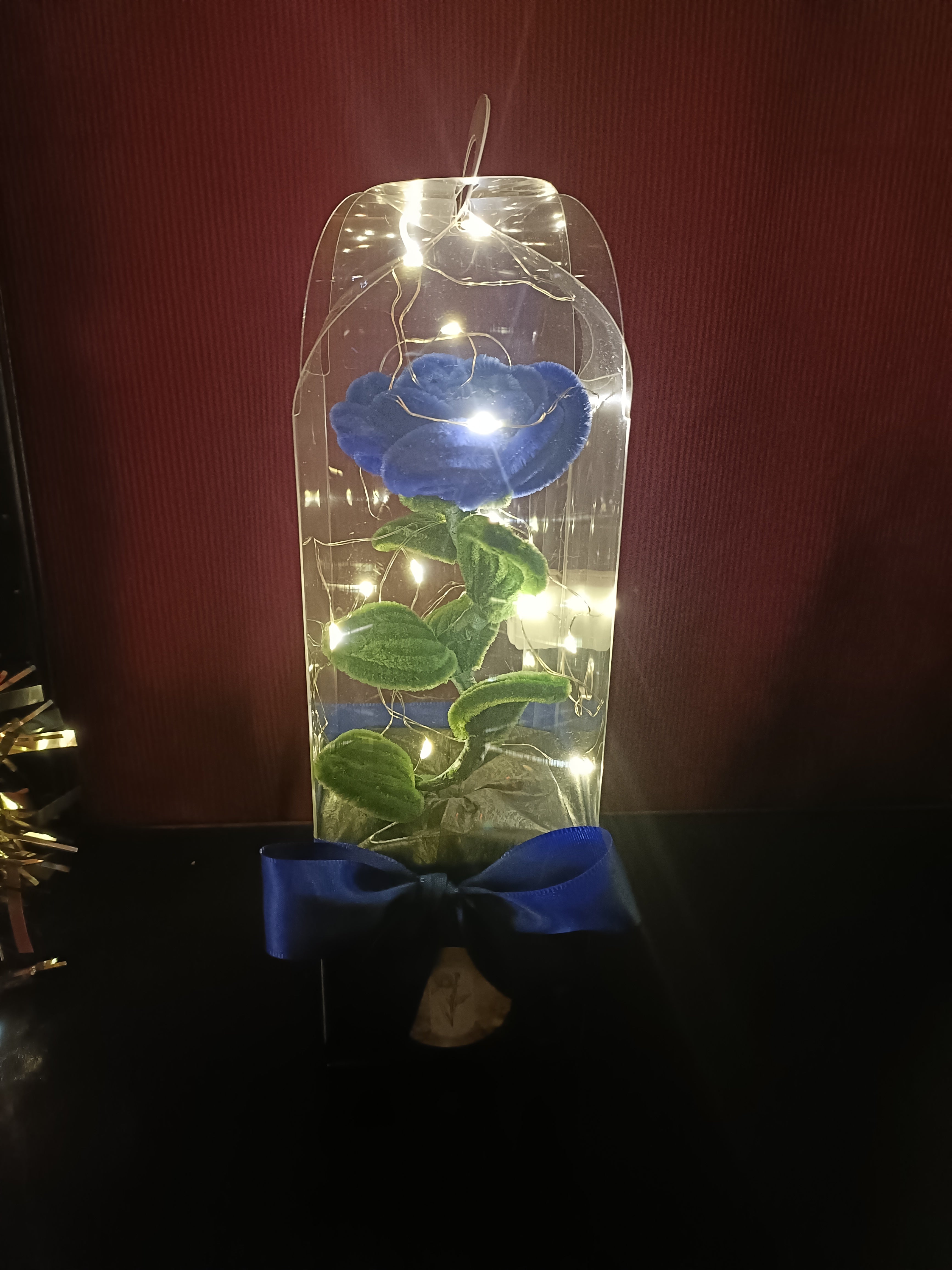 Rose éternelle bleue electrique